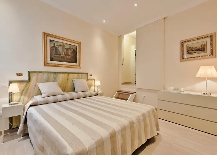 Romance In Rialto - Your House To Together * Venise